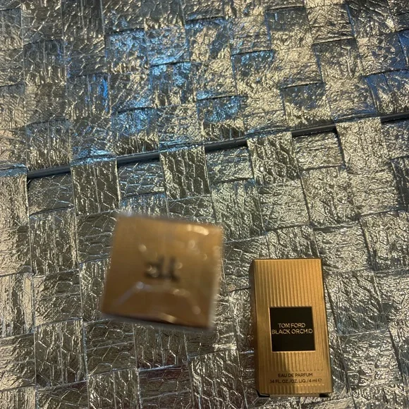 NIB Tom Ford Black Orchid eau de parfum with mini travel size - Picture 5 of 6